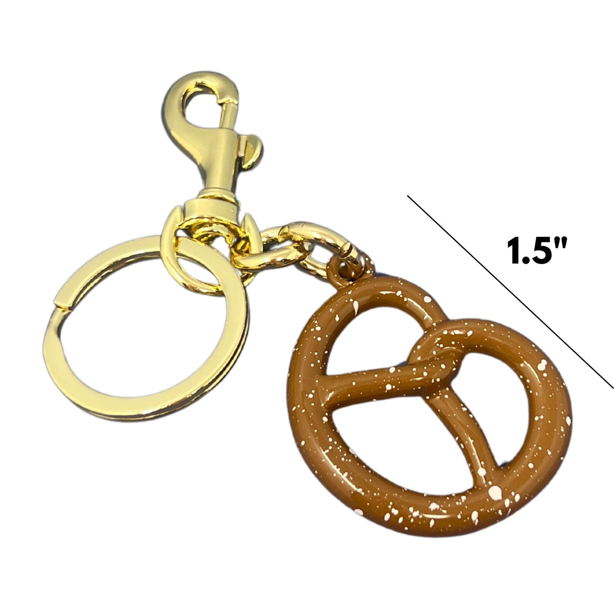Pretzel Keychain – Salted Snack Charm with Gold Hardware for Bags