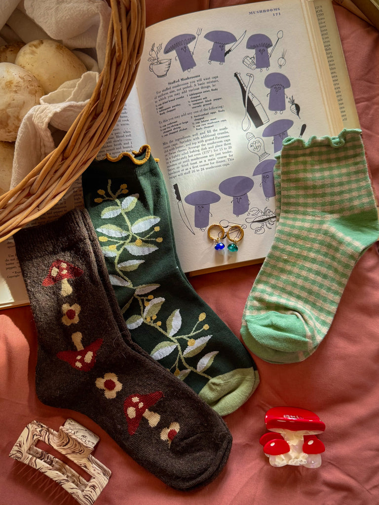This curated cottagecore mystery box is a whimsical collection of surprises, from floral touches to nature-inspired trinkets.