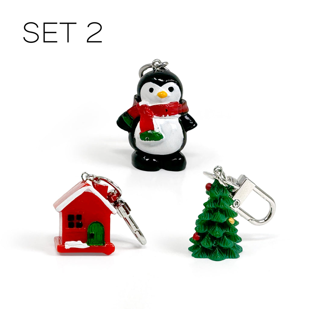 Christmas 🎄☃️🎅🏽 Key Chains/ Zipper Pulls